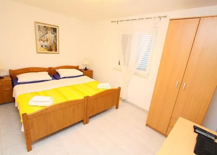 アパート Genesis 3 *